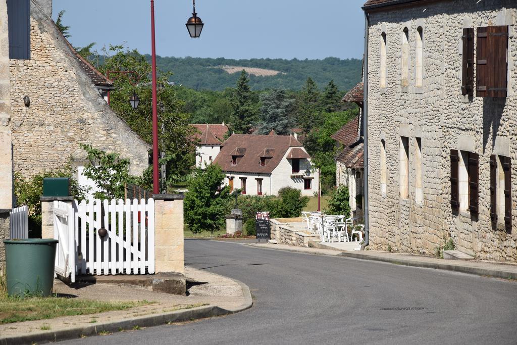 Hotel Le Petit Relais Calès Zewnętrze zdjęcie